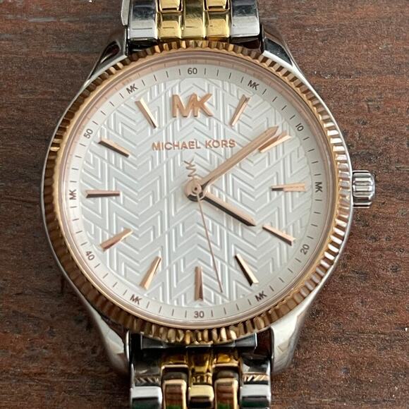 Michael Kors Lexington Steel 36mm MK6642 Women\'s Watch main image 5